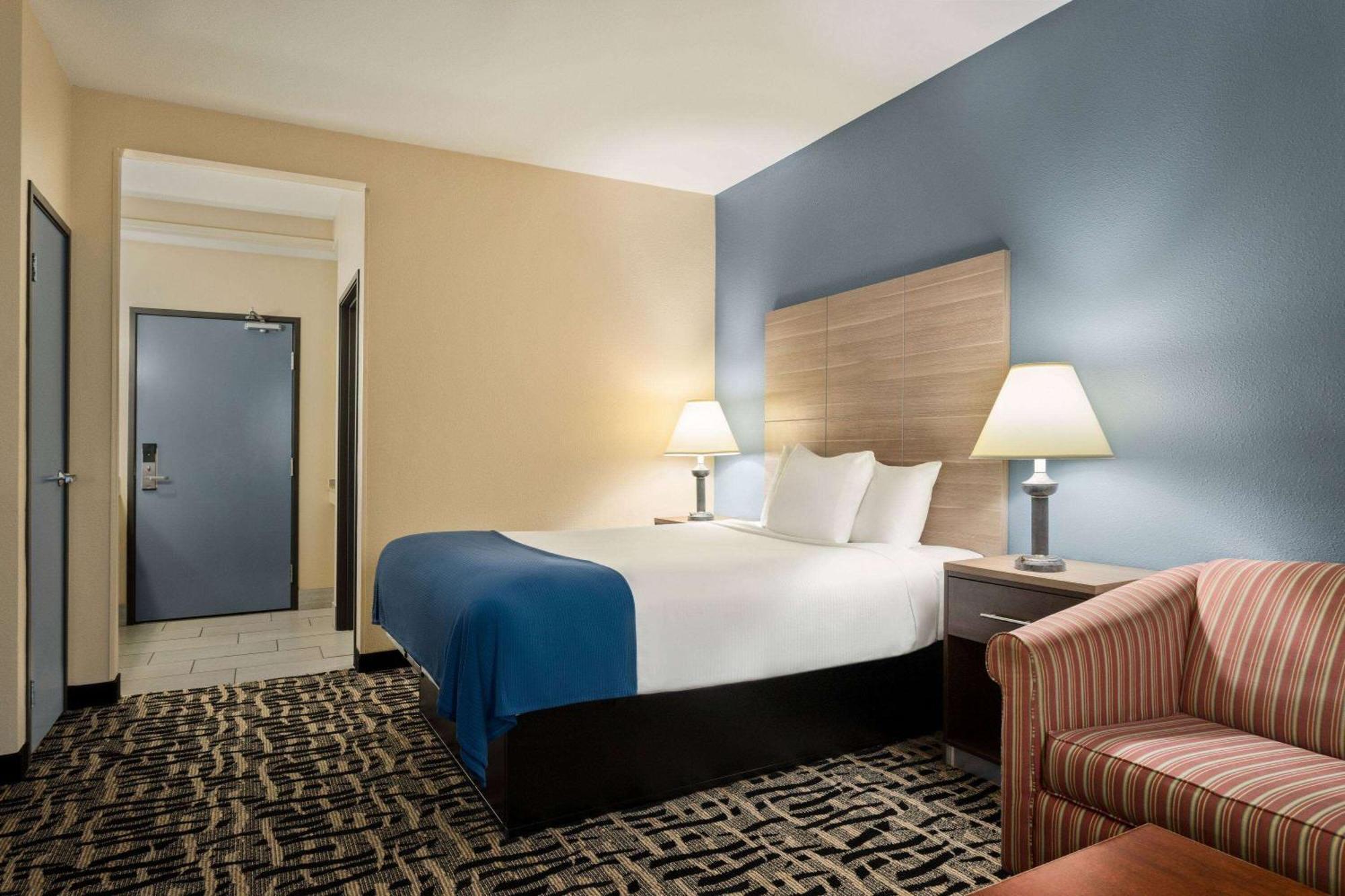 Baymont By Wyndham Ft. Leonard/Saint Robert Otel Dış mekan fotoğraf